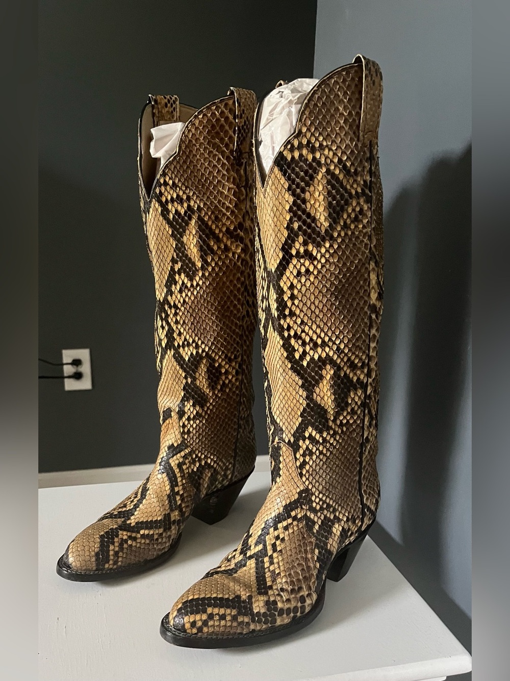 VTG Larry Mahan Women’s Full Snakeskin Mid Calf Western Boots Sz 6 N GVC